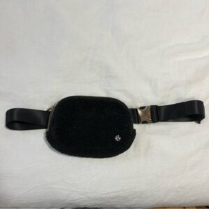 Fleece Lululemon Everywhere Belt bag